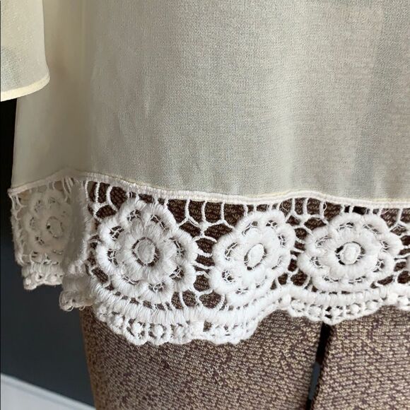 Happening in the Present sheer ivory lace trim top - Picture 2 of 6
